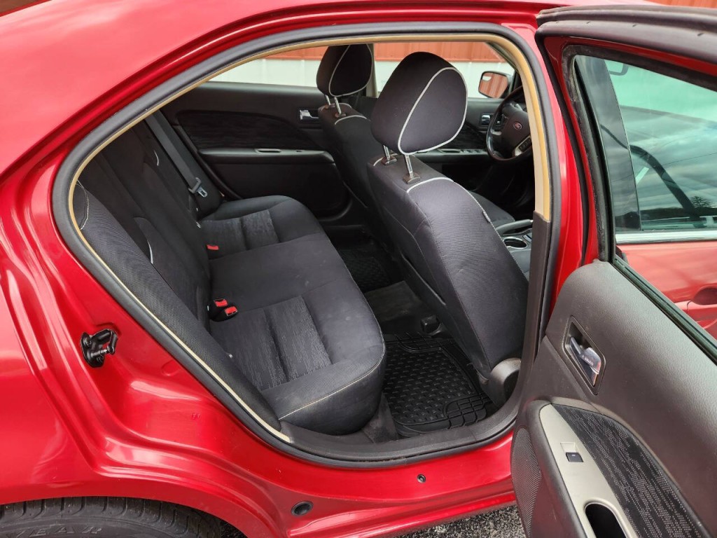 2011 Ford Fusion Image 11