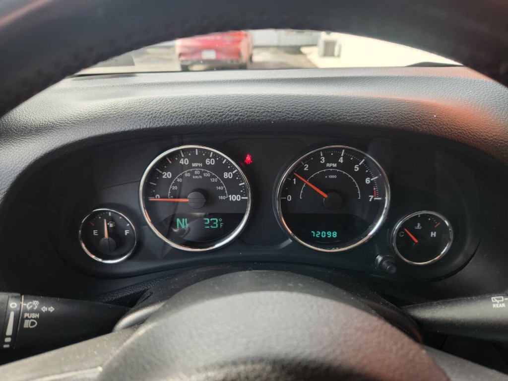 2014 Jeep Wrangler Image 19