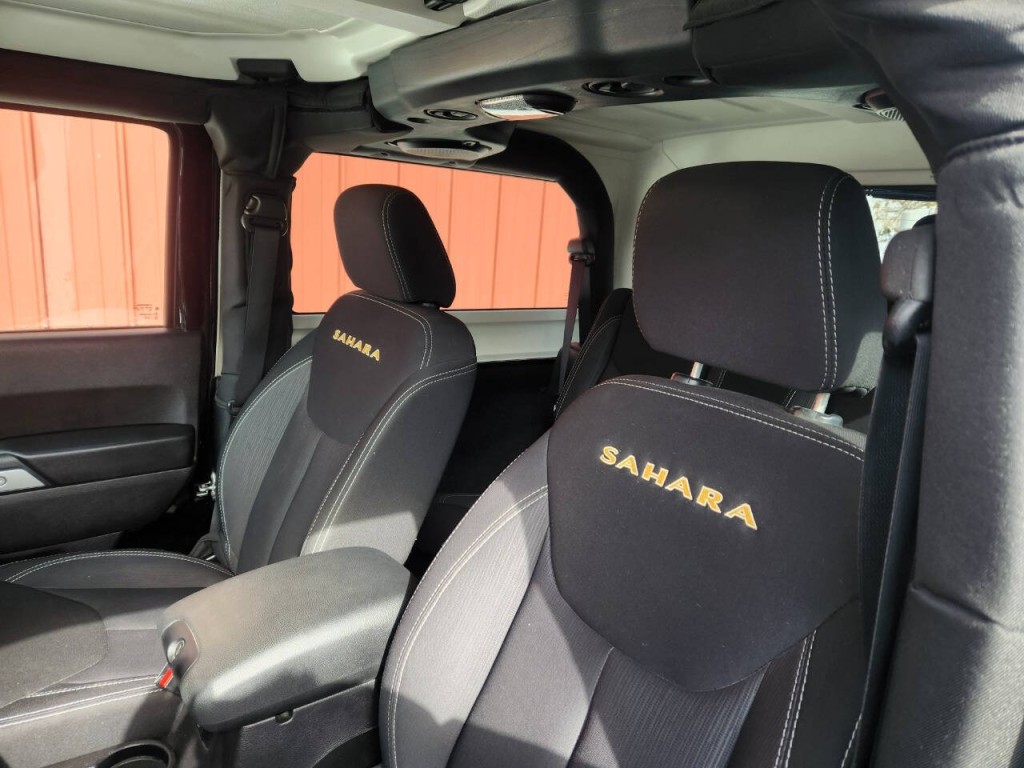 2014 Jeep Wrangler Image 21