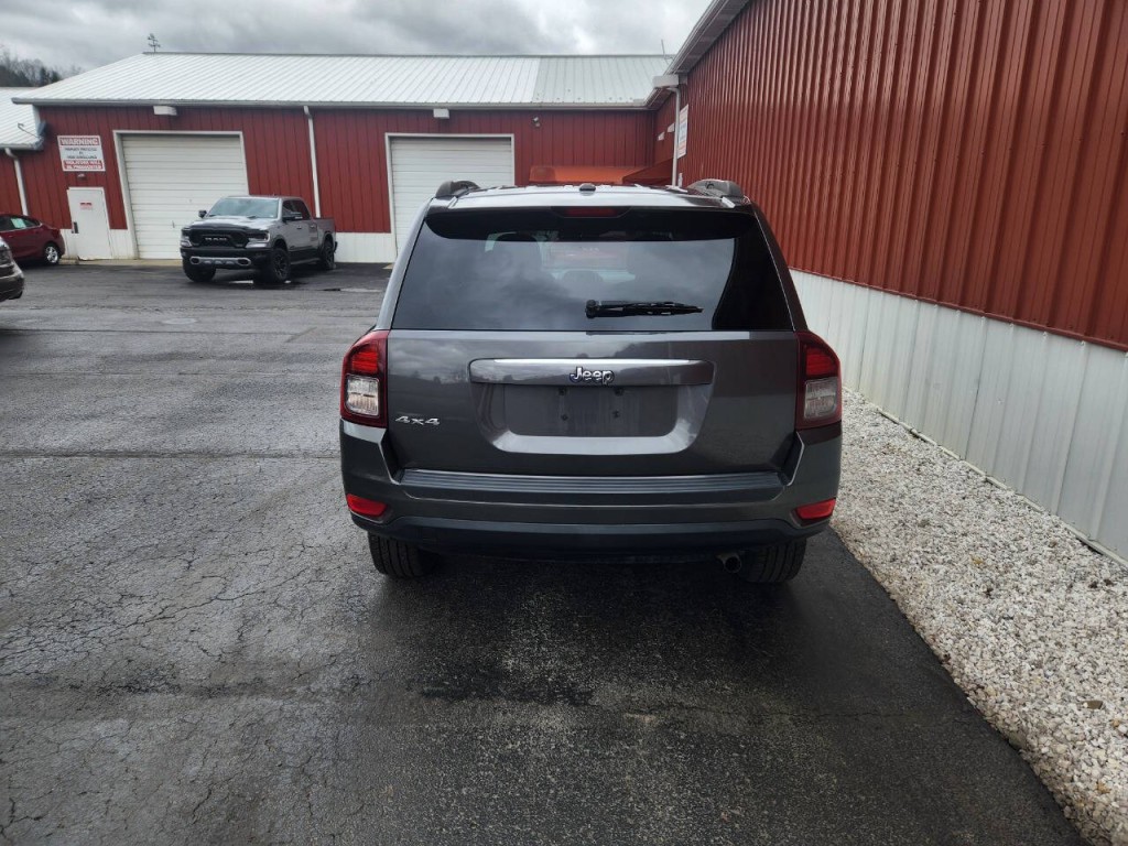 2016 Jeep Compass Image 4