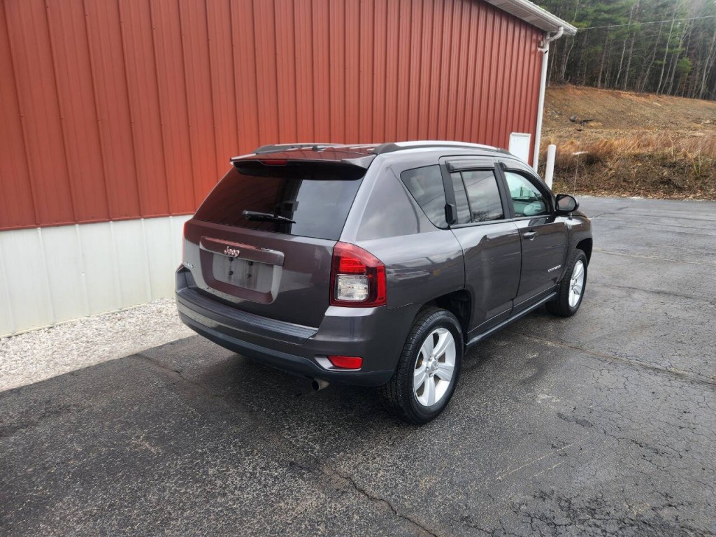 2016 Jeep Compass Image 8