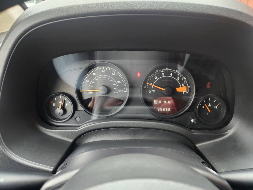 2016 Jeep Compass Image 14