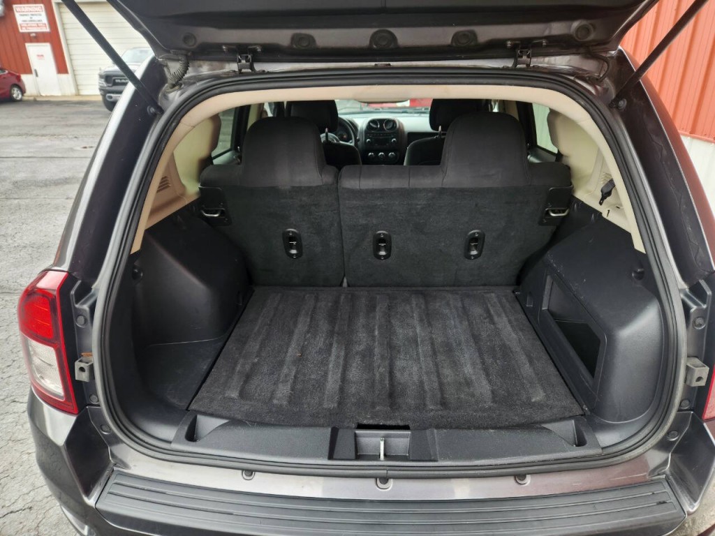 2016 Jeep Compass Image 17