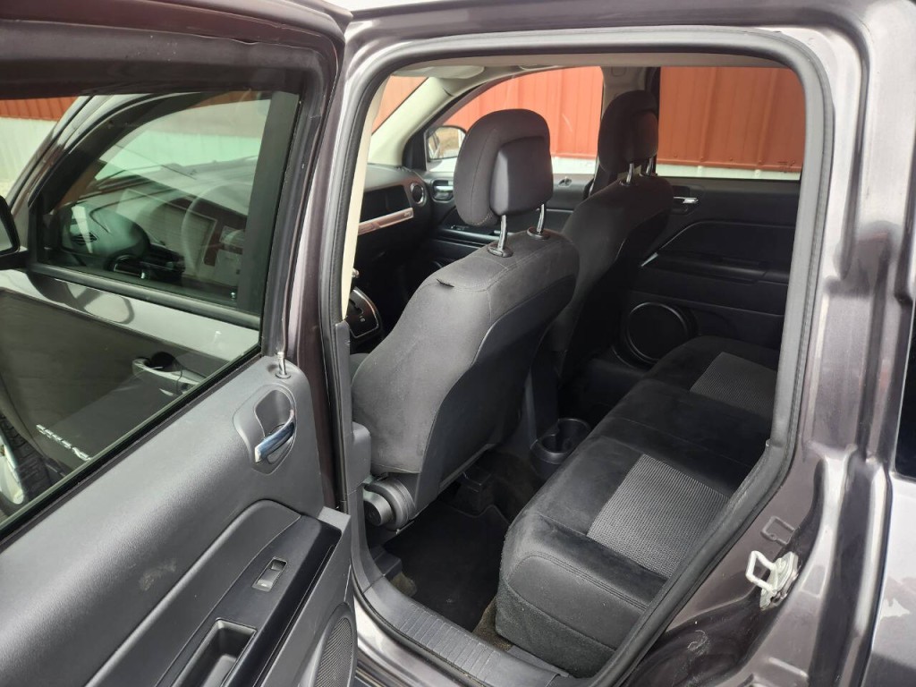 2016 Jeep Compass Image 18