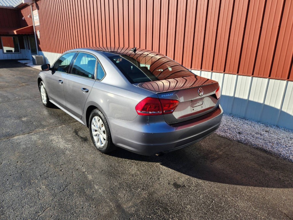 2015 Volkswagen Passat Image 5