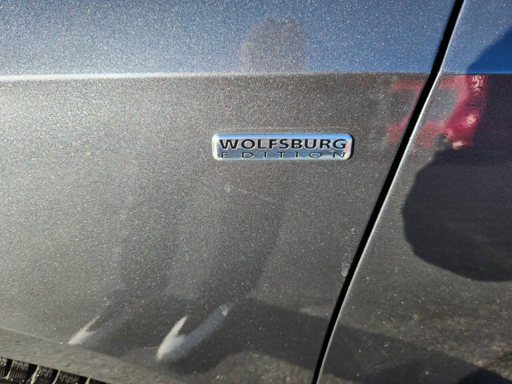 2015 Volkswagen Passat Image 12