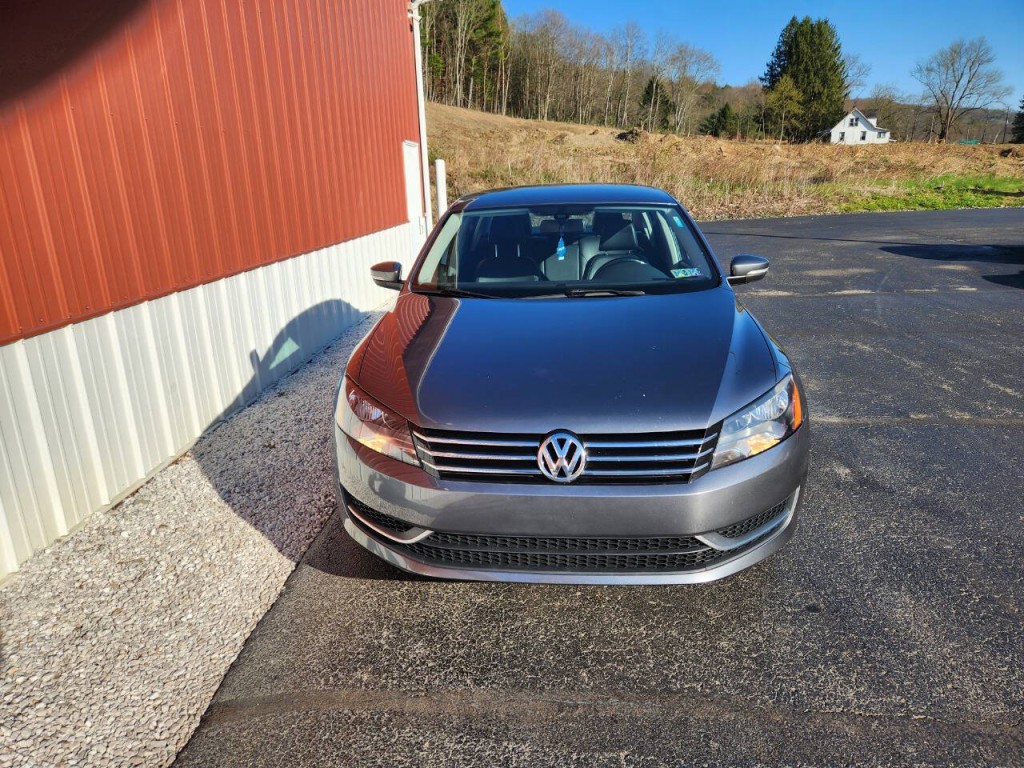 2015 Volkswagen Passat Image 13
