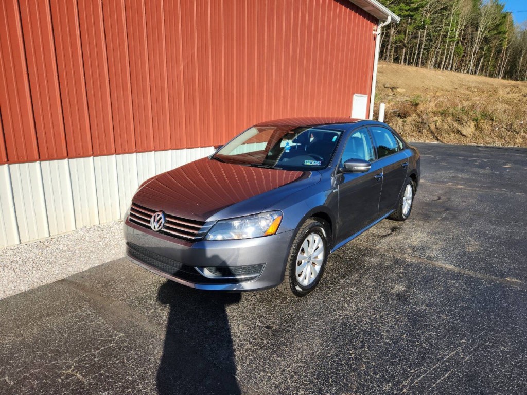 2015 Volkswagen Passat Image 14
