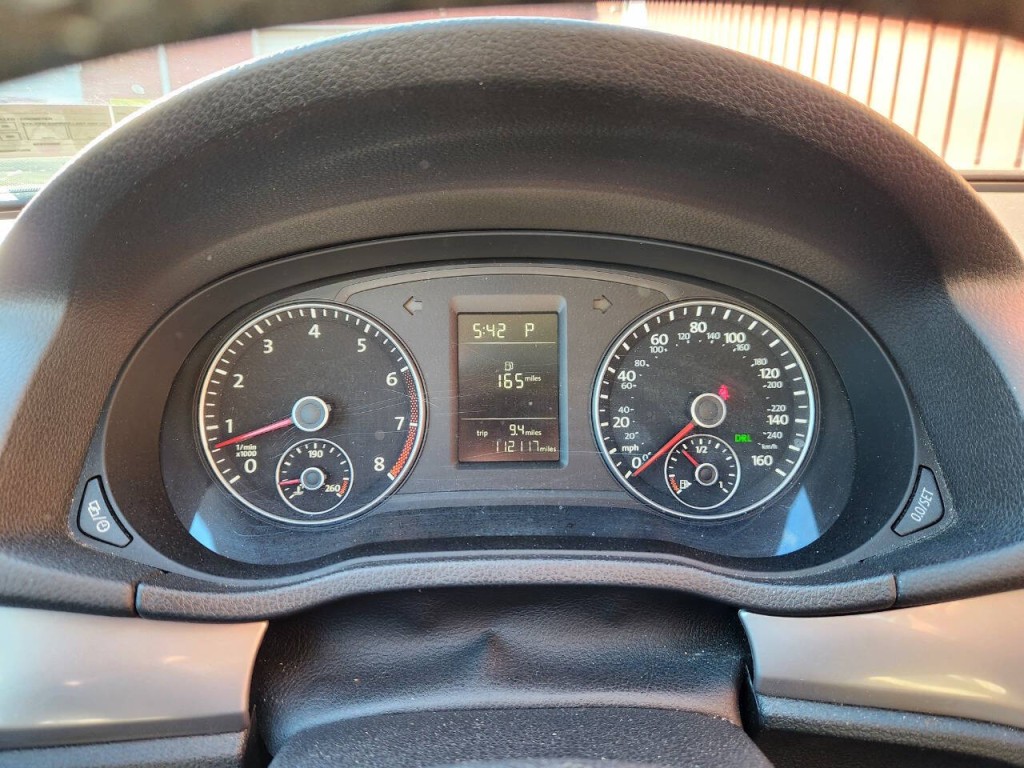 2015 Volkswagen Passat Image 15