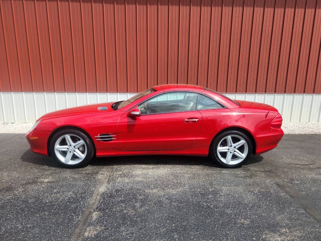 2005 Mercedes-Benz SL-Class Image 2