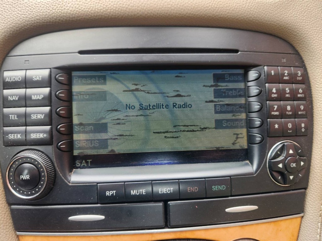 2005 Mercedes-Benz SL-Class Image 18