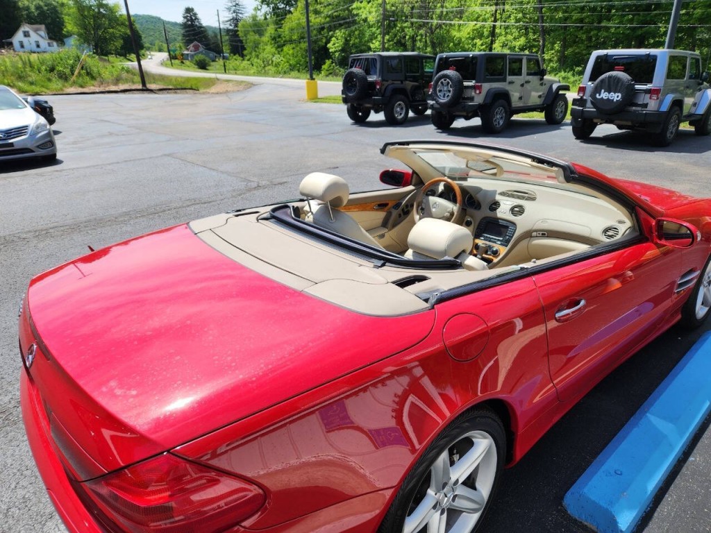 2005 Mercedes-Benz SL-Class Image 15