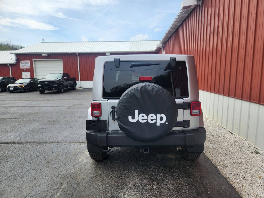 2014 Jeep Wrangler Image 8
