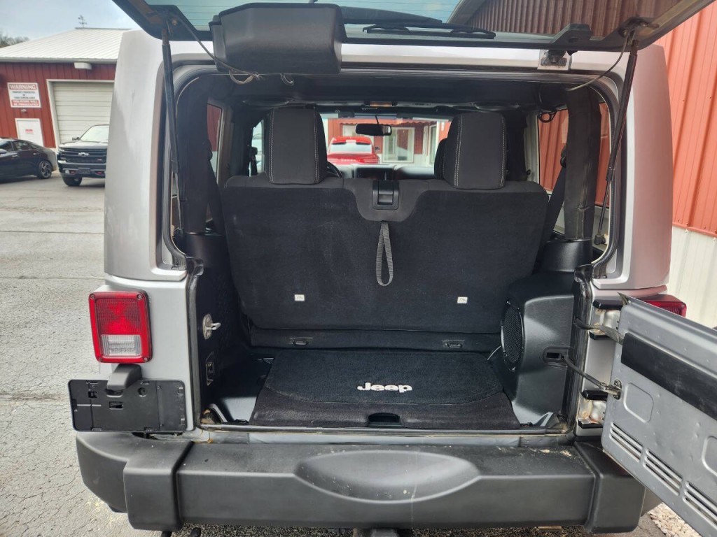 2014 Jeep Wrangler Image 13