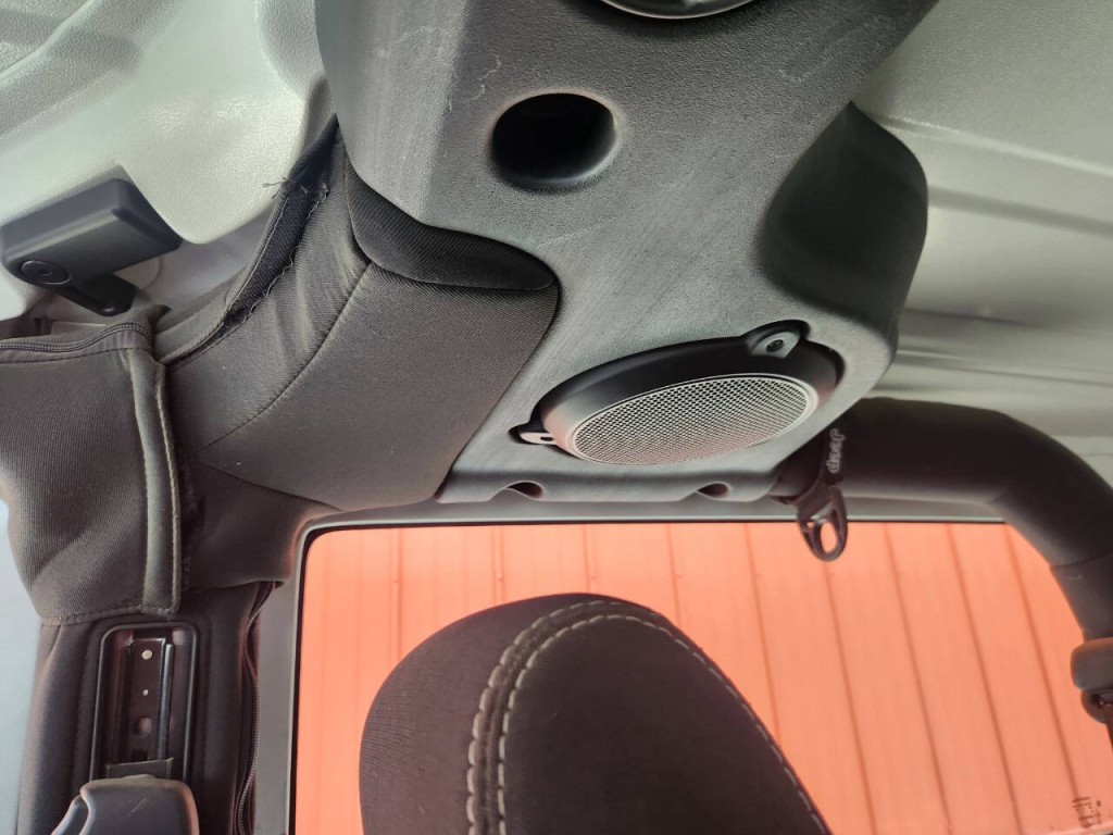 2014 Jeep Wrangler Image 21