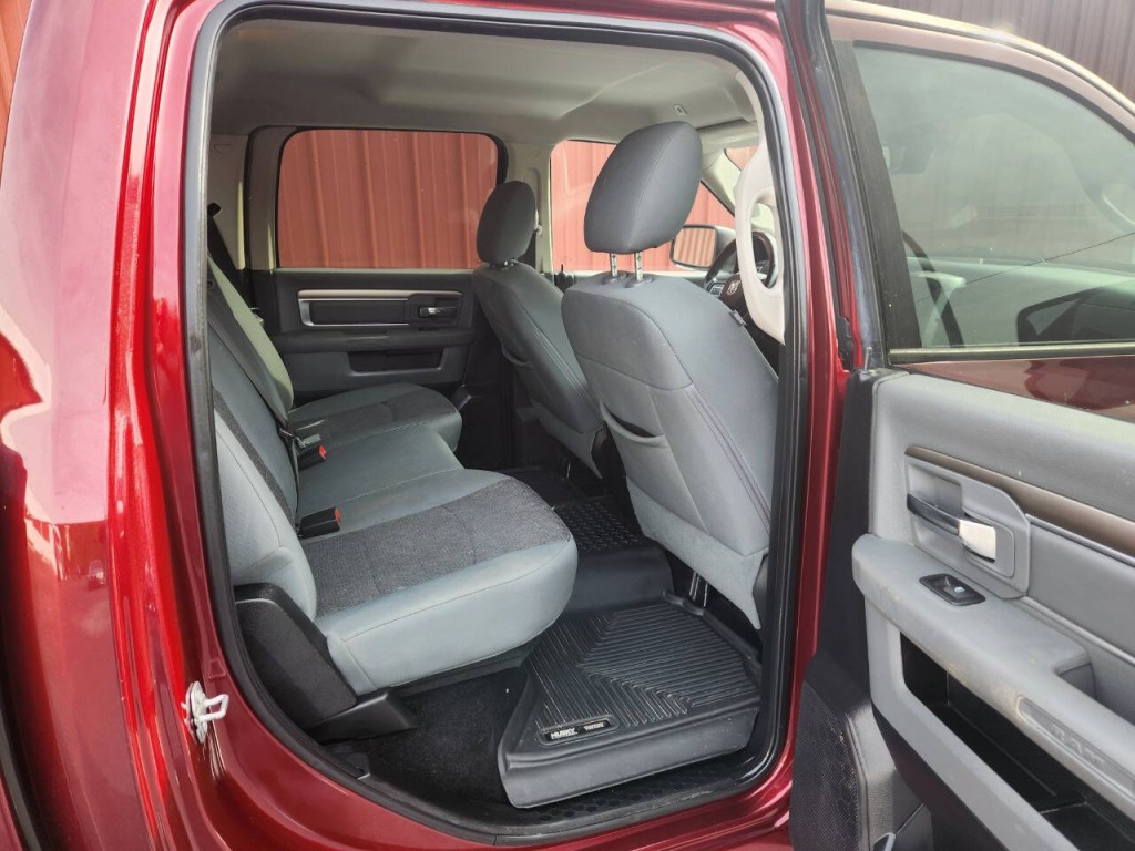 2017 RAM 1500 Image 12