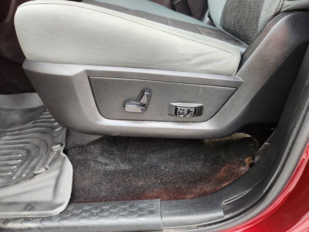 2017 RAM 1500 Image 16