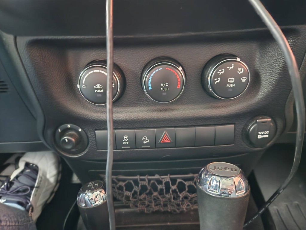 2018 Jeep Wrangler Image 23