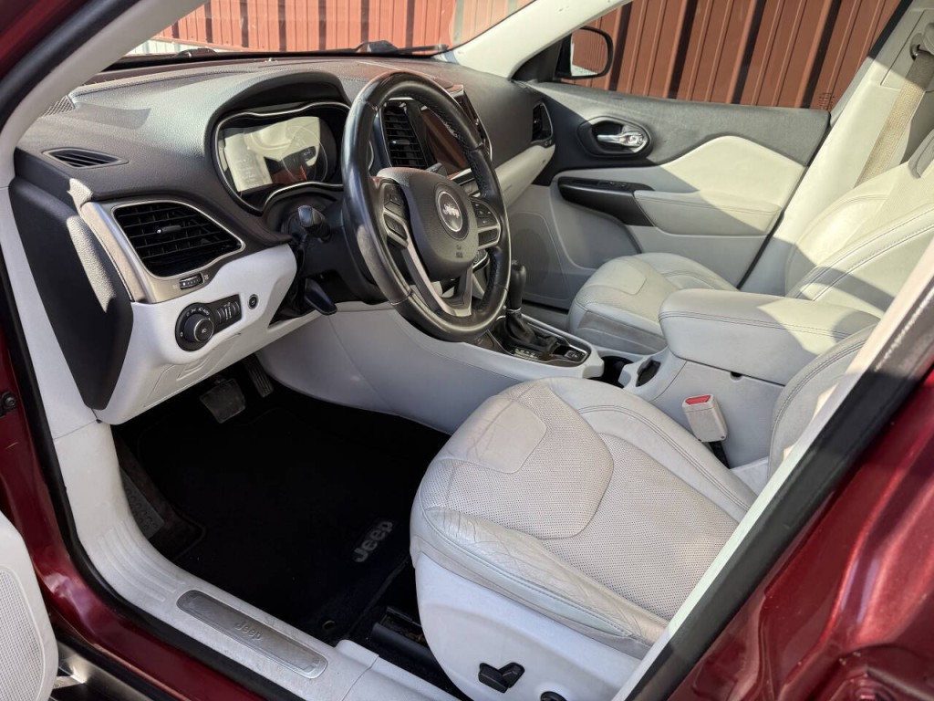 2019 Jeep Cherokee Image 11