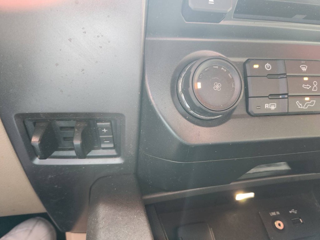 2015 Ford F-150 Image 20