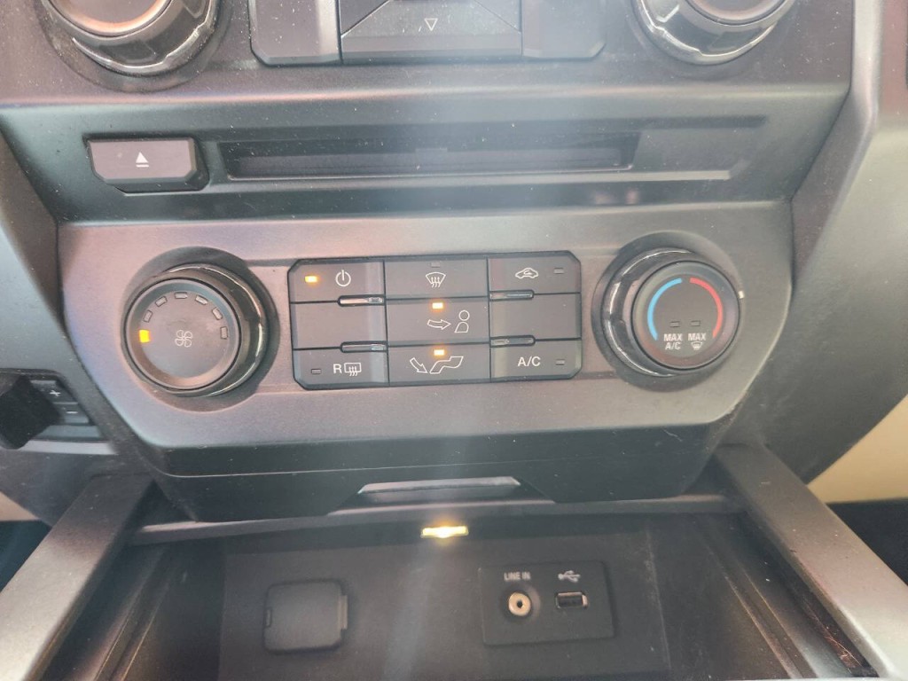 2015 Ford F-150 Image 21