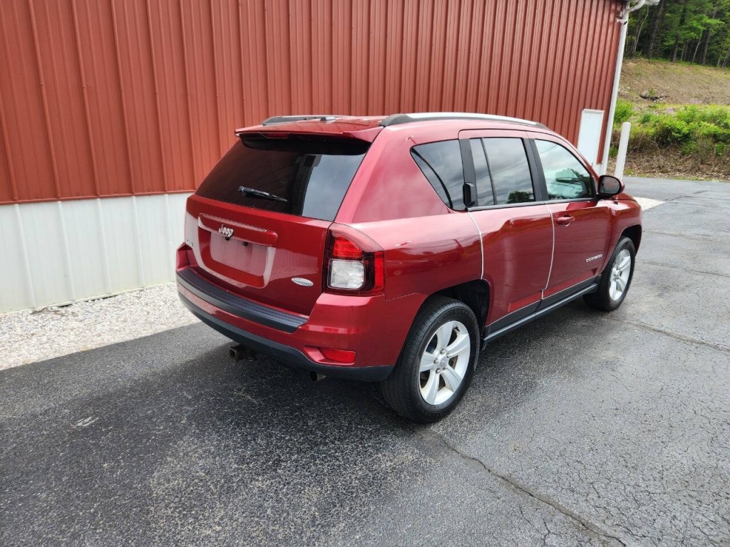 2016 Jeep Compass Image 10