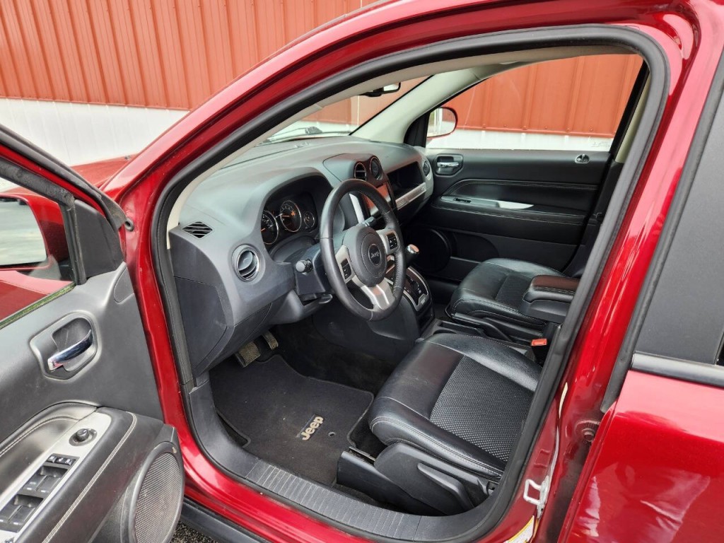 2016 Jeep Compass Image 11