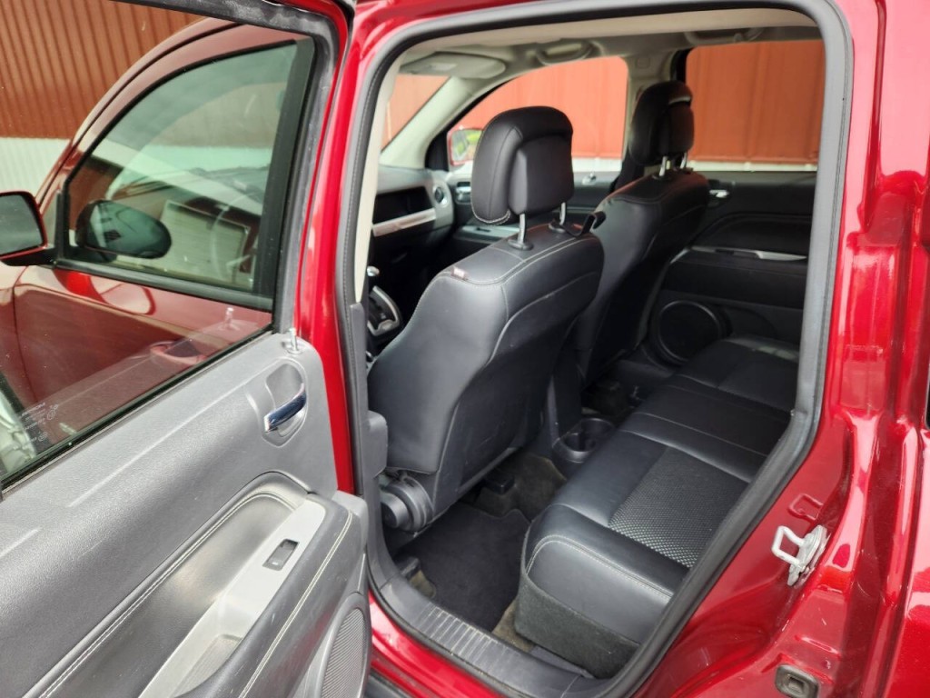 2016 Jeep Compass Image 12