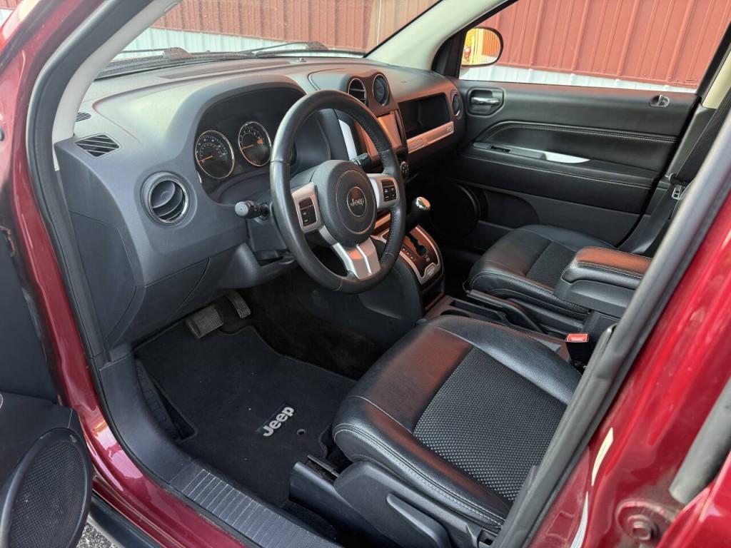 2016 Jeep Compass Image 17