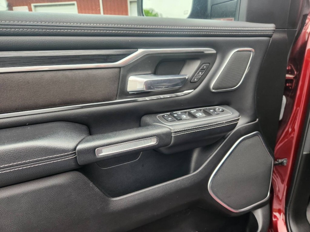 2023 RAM 1500 Image 21