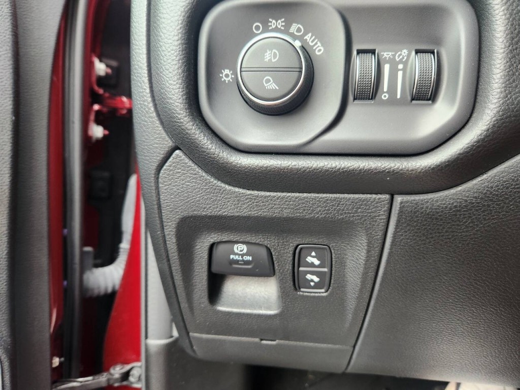 2023 RAM 1500 Image 30