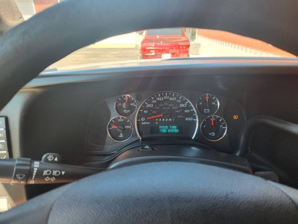 2017 GMC Savana Image 18