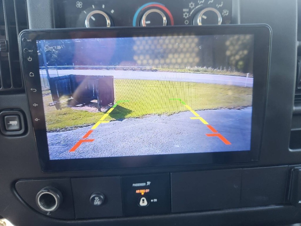 2017 GMC Savana Image 21