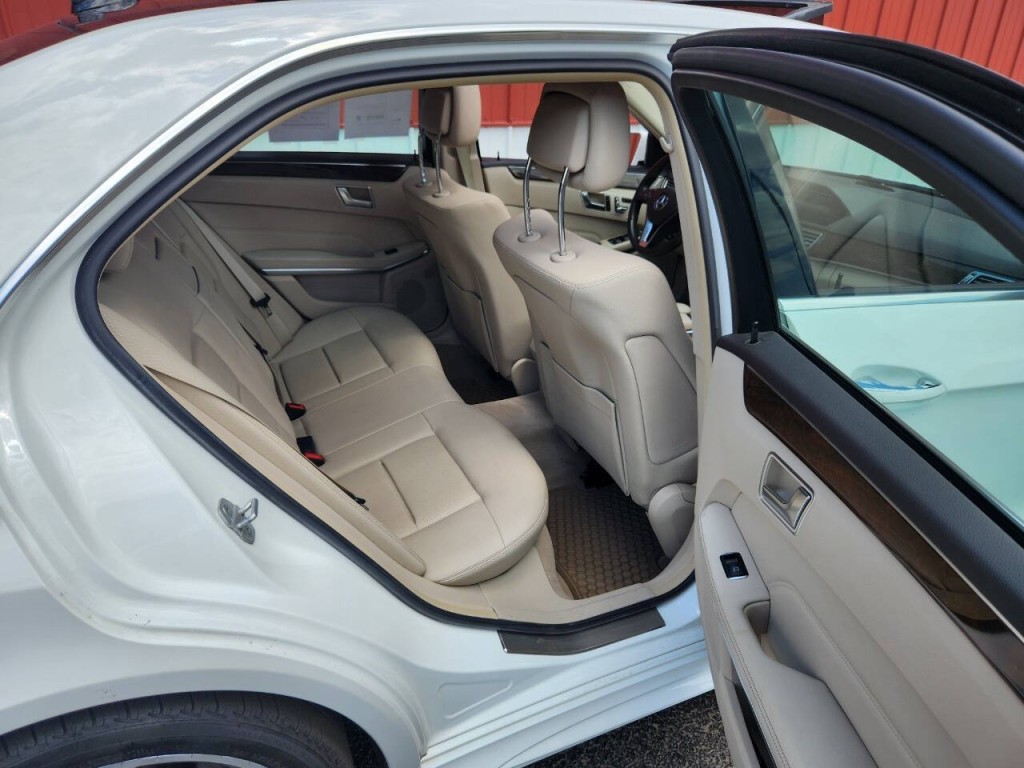 2015 Mercedes-Benz E-Class Image 13