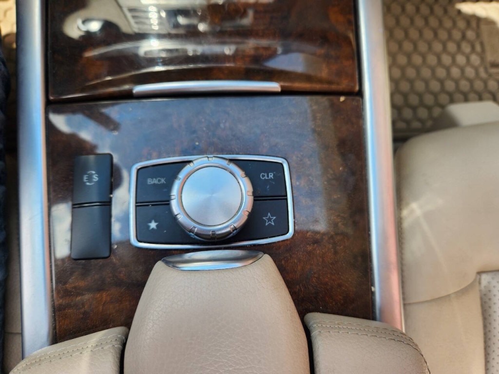 2015 Mercedes-Benz E-Class Image 21