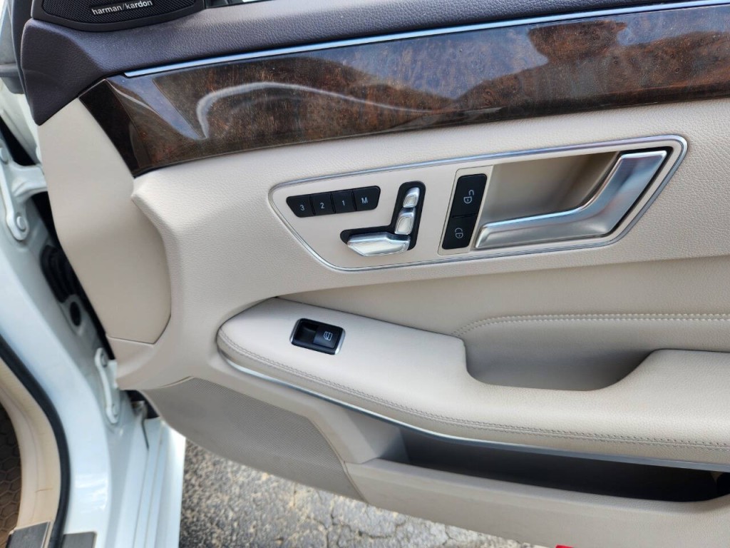 2015 Mercedes-Benz E-Class Image 23