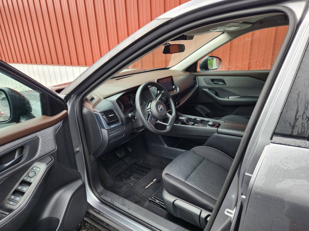 2021 Nissan Rogue Image 12