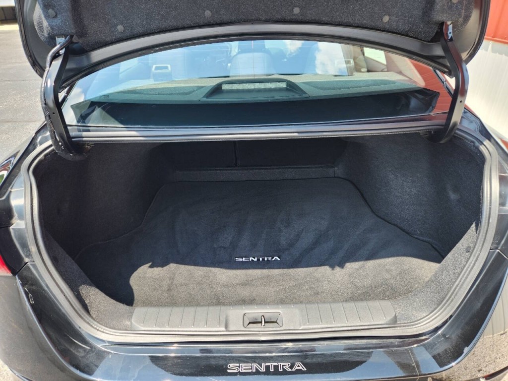 2022 Nissan Sentra Image 7