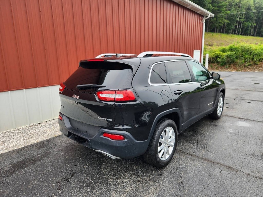 2016 Jeep Cherokee Image 8