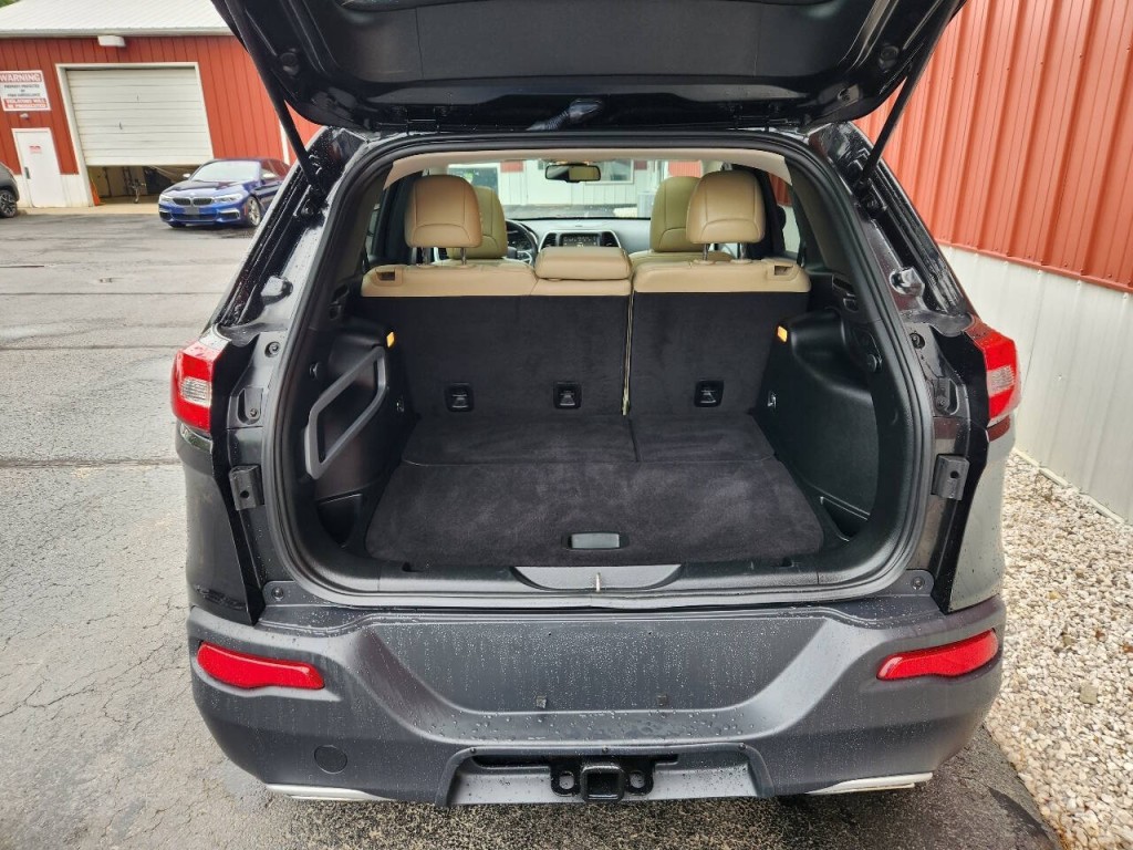 2016 Jeep Cherokee Image 10
