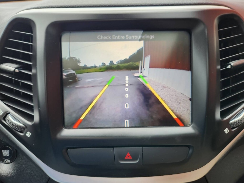 2016 Jeep Cherokee Image 17