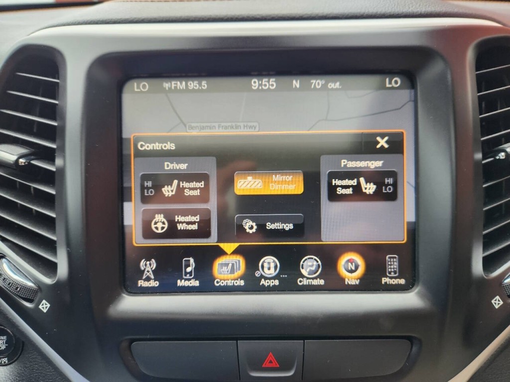 2016 Jeep Cherokee Image 19