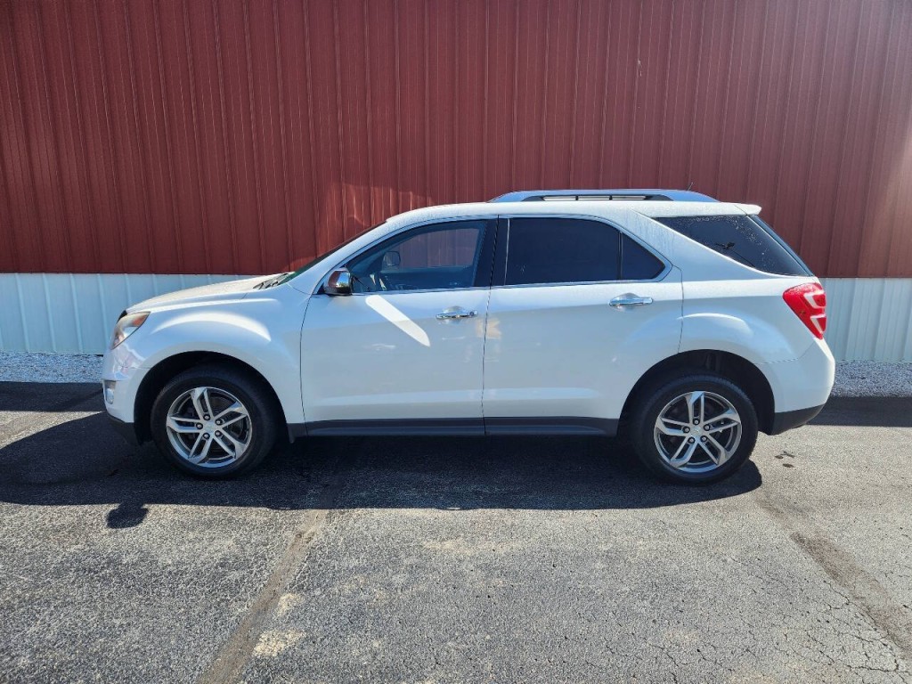 2017 Chevrolet Equinox Image 2