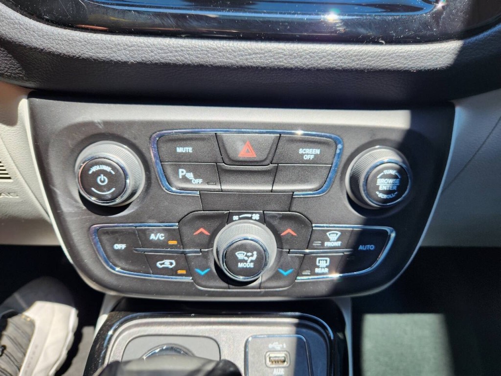2019 Jeep Compass Image 10