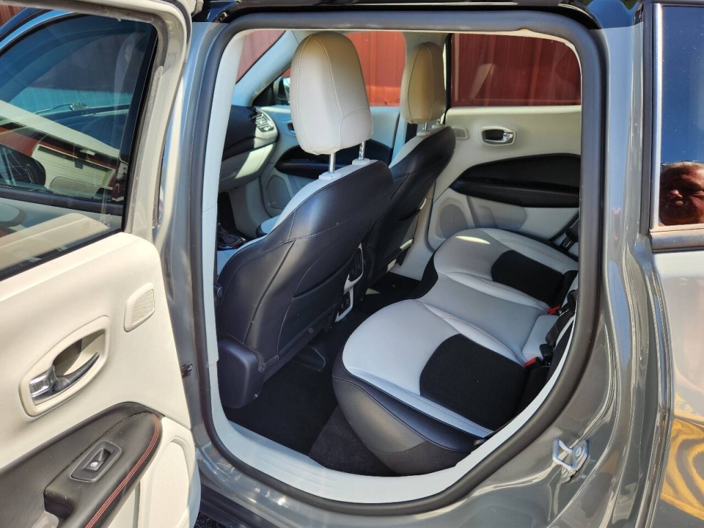 2019 Jeep Compass Image 21