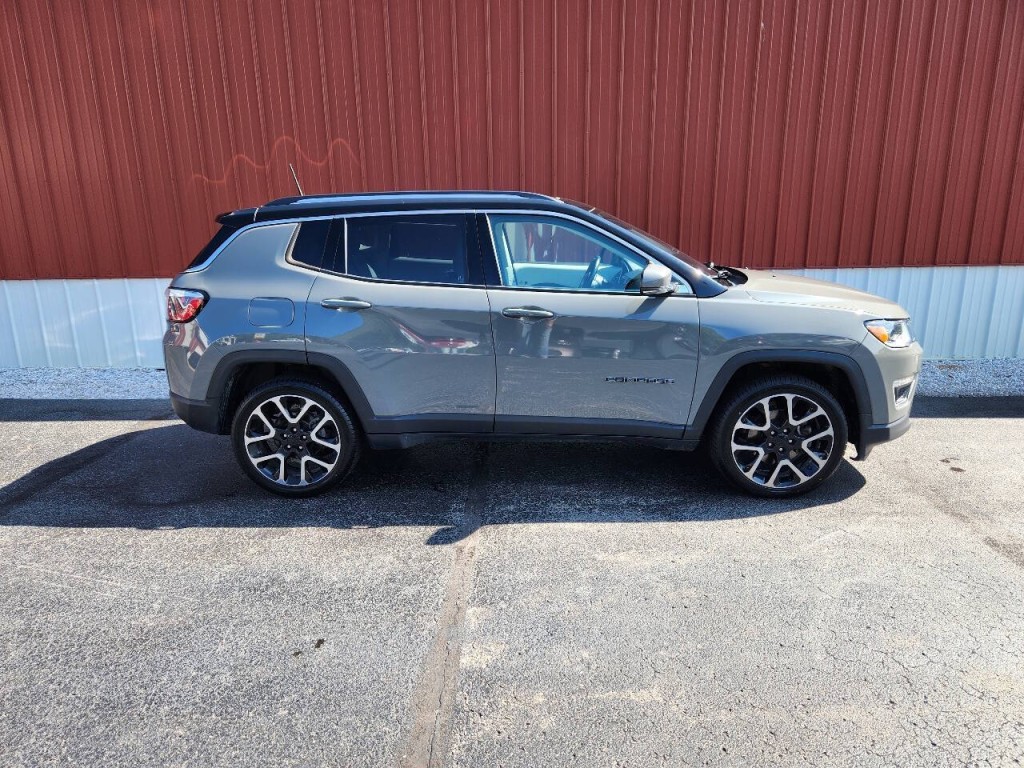 2019 Jeep Compass Image 25