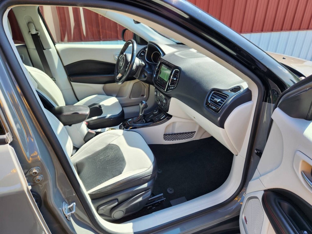 2019 Jeep Compass Image 27