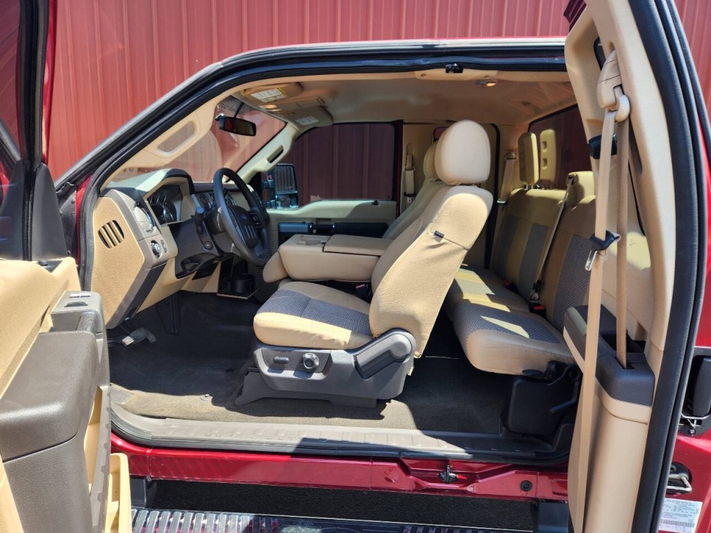 2015 Ford F-250 Image 15