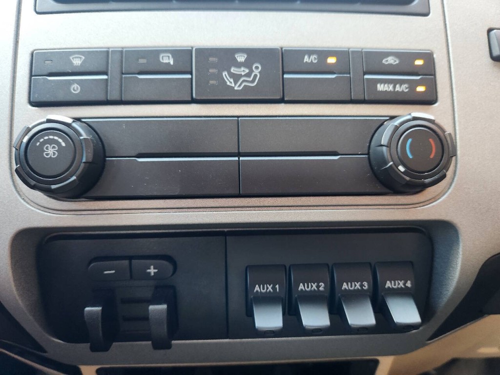 2015 Ford F-250 Image 21