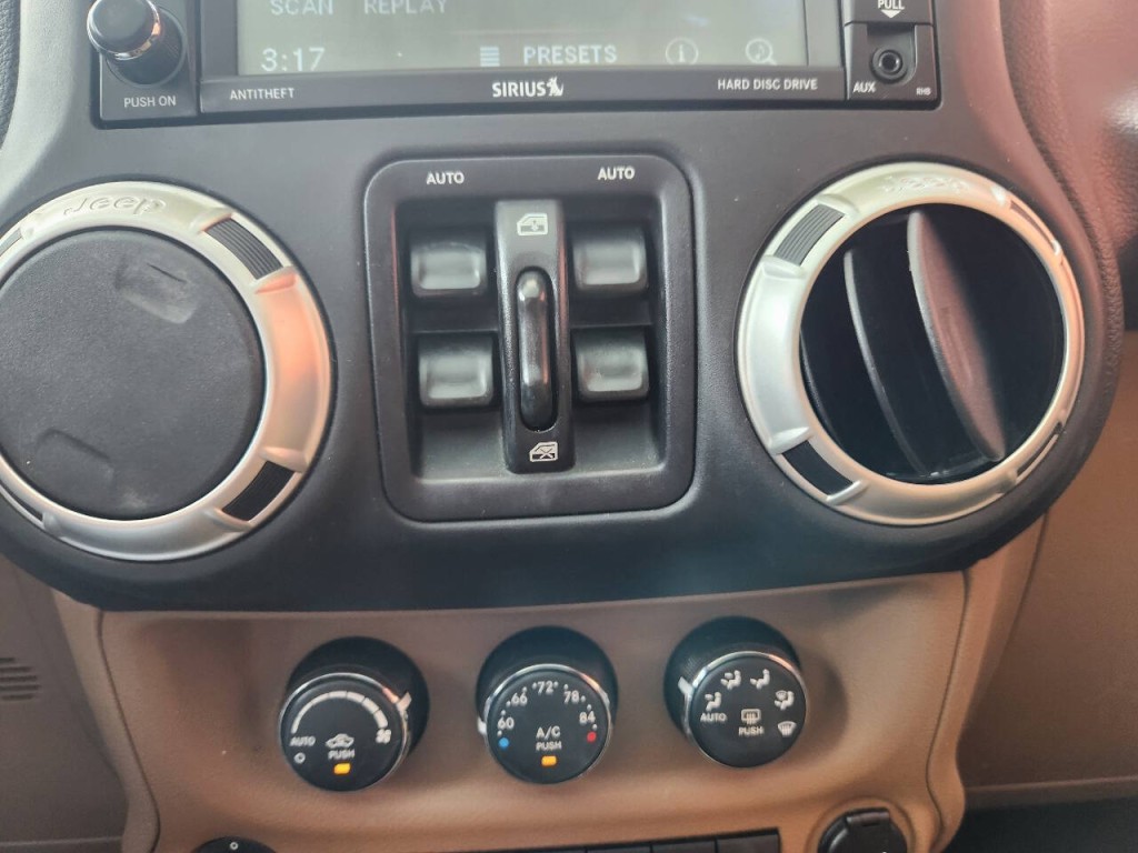2017 Jeep Wrangler Unlimited Image 21